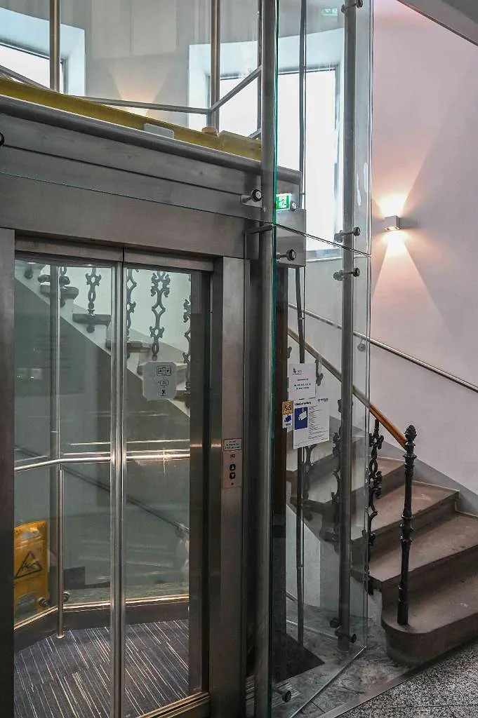 Büro/Ordination im Stadtzentrum direkt am Hauptplatz mit Dachterasse zu vermieten – pohled 3