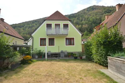 5-Zimmer-Haus kaufen in Krems Land – 115 m², € 285.000 – Bild 1 von 24