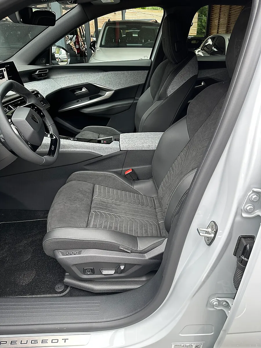 Peugeot 3008 1.2 Hybrid 145 GT – Bild 6