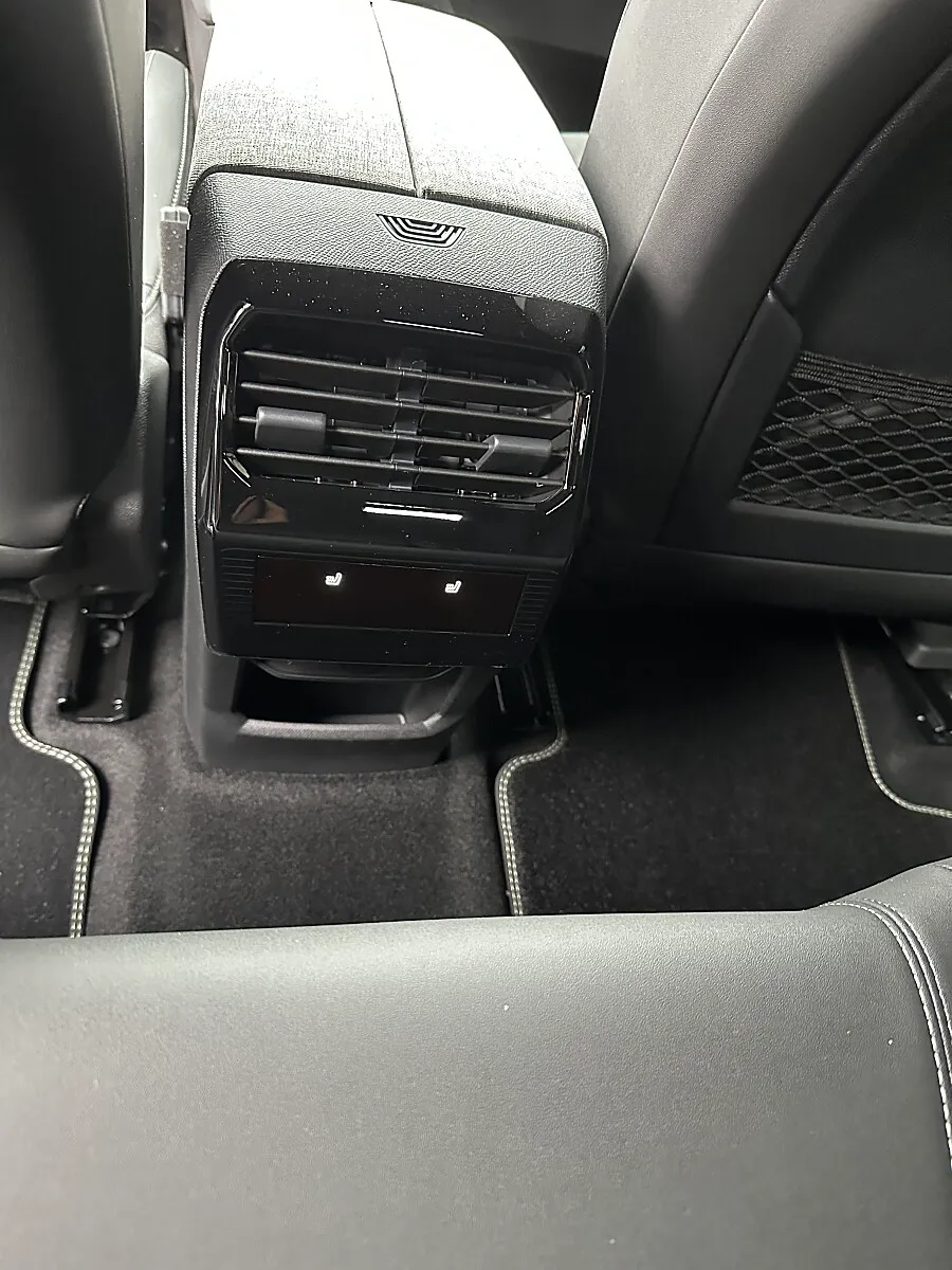 Peugeot 3008 1.2 Hybrid 145 GT – Bild 15