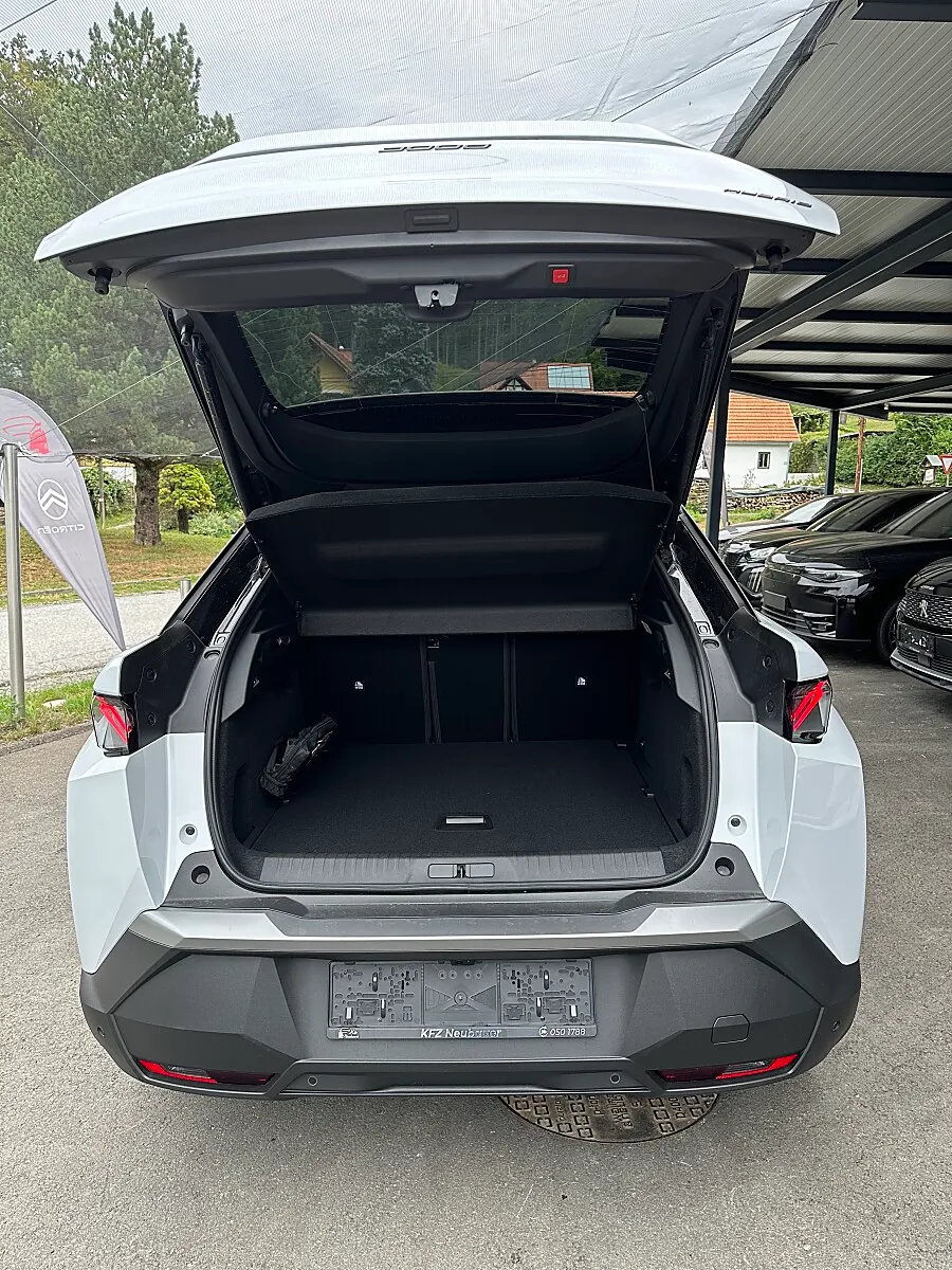 Peugeot 3008 1.2 Hybrid 145 GT – Bild 17