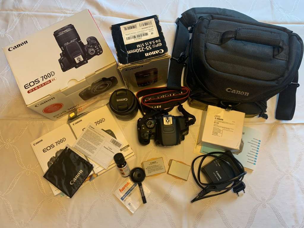 CANON EOS 700D mit viel outlets Zubehör