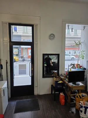 Gewerbeimmobilie mieten in Wien – 30 m², € 352 – Bild 5 von 8