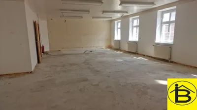 11-Zimmer-Gewerbeimmobilie mieten in Sankt Pölten – 318 m², € 3.258 – Bild 3 von 14