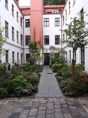 Mietkaufmodell mit verbindlichem Erwerb - 2 Zimmer Wohnung mit Biedermeier-Charme im generalsanierten Biedermeierhaus – Bild 2