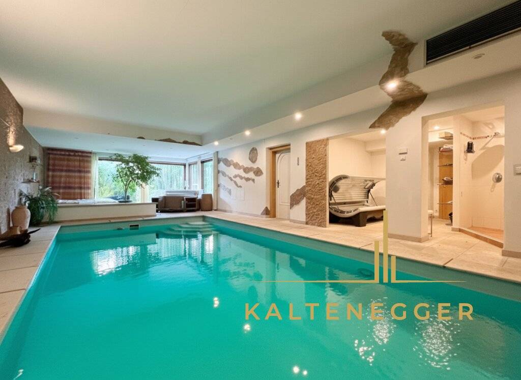 Klosterneuburg: Großzügiges Anwesen mit 2 Wohneinheiten, Indoorpool und 3.606 m² Grundstück – pohled 2