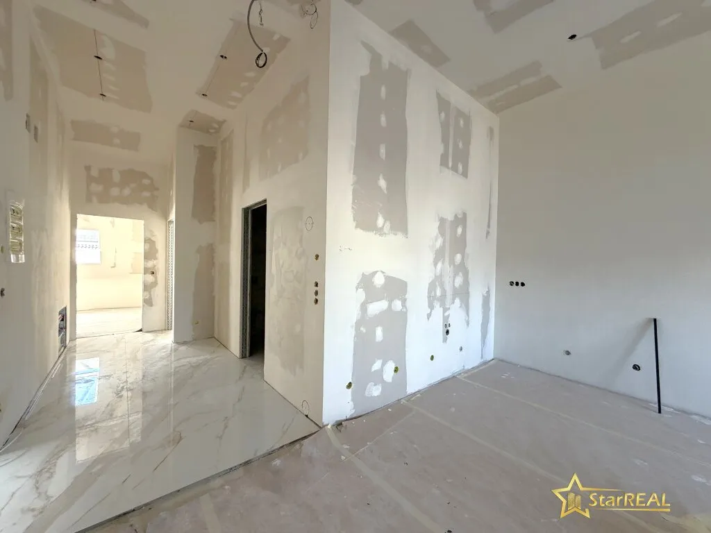 PREMIUM AUSSTATTUNG! 100m² GESAMTFLÄCHE! 3-ZIMMER-EIGENTUMSWOHNUNG IN ZENTRUMSLAGE. PROVISIONSFREI für den Käufer. – pohled 3