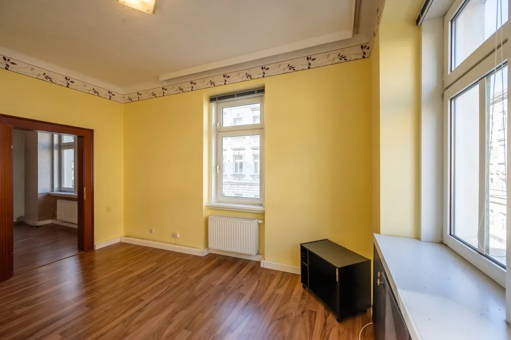 ++NEU++ Familienwohnung: tolle 5-Zimmer Altbauwohnung (modernisierungsbedürftig) - adaptierbarer Grundriss - Ansicht 3
