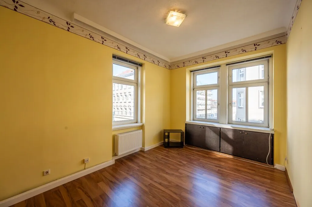 ++NEU++ Familienwohnung: tolle 5-Zimmer Altbauwohnung (modernisierungsbedürftig) - adaptierbarer Grundriss - Ansicht 2