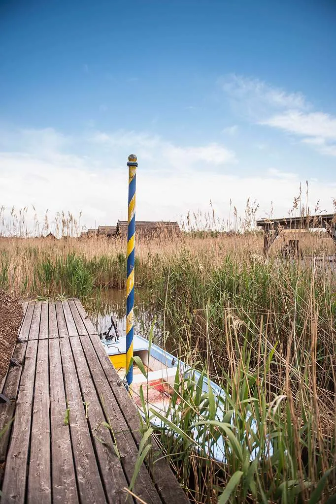 Seehütte, Fischerhütte, Pfahlbau Rust Neusiedlersee mit Boot - Ansicht 3