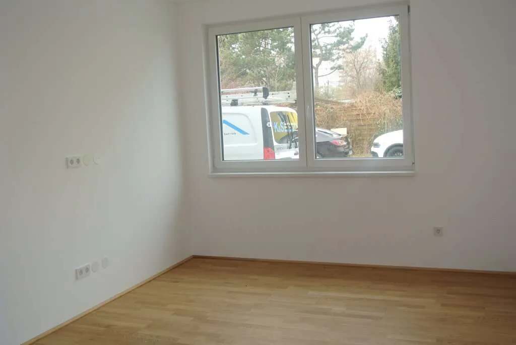 Eine WERT- Anlage- Coole Starterwohnung, Blick ins Grüne, Ruhelage und Top Öffi- Anbindung – pohled 3