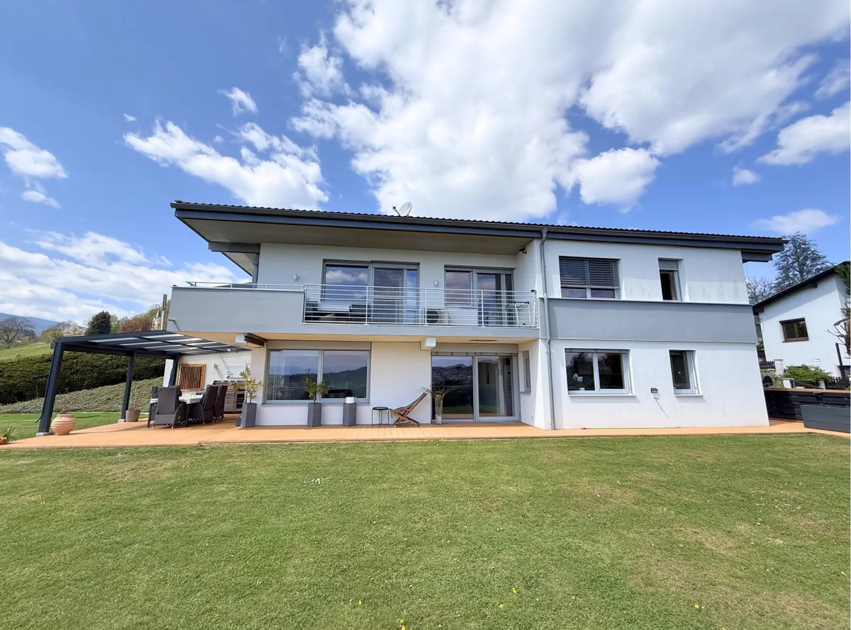 Exklusive Wohnimmobilie - Familientraum mit Weitblick – pohled 2