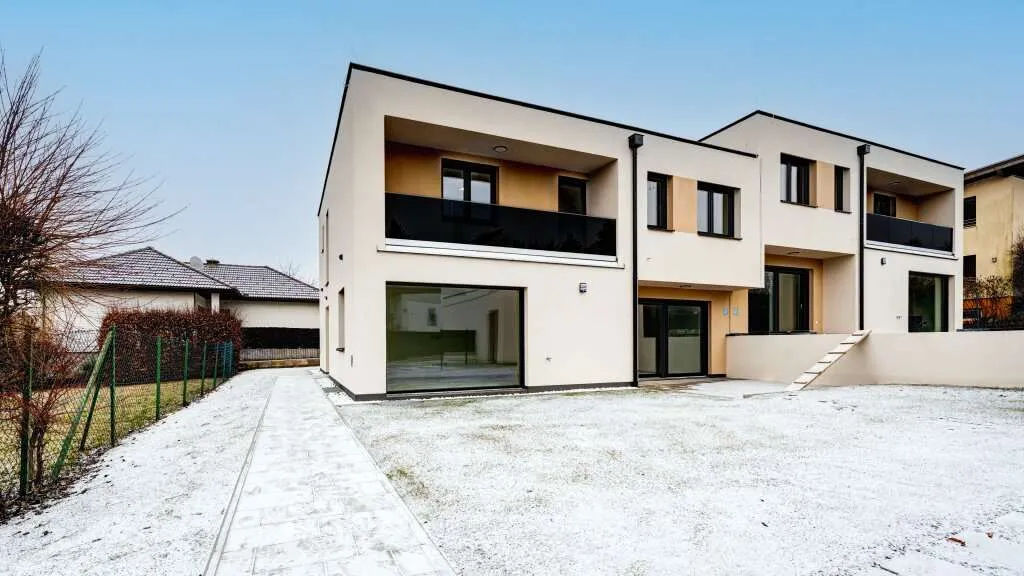 Traumhafte Doppelhaushälfte in Katzelsdorf - 5 Zimmer, Loggia, KFZ-Garage, voll unterkellert! – pohled 2