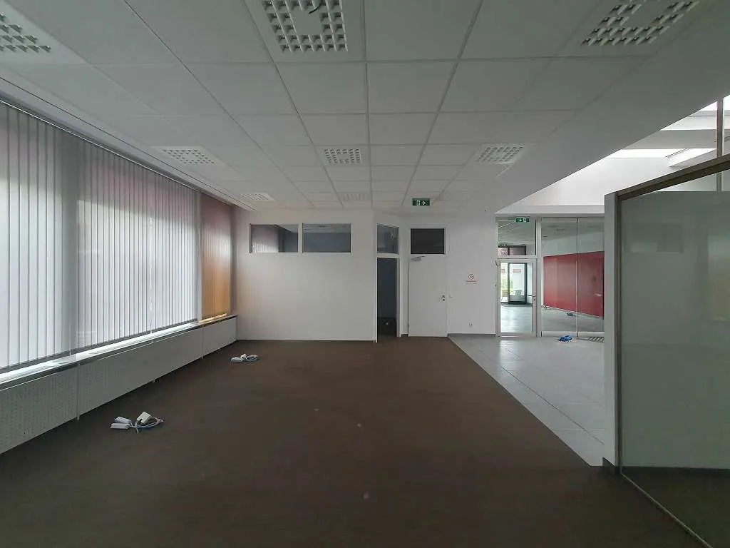 Geschäfts-/ Büro-/ Praxisfläche in frequentierter Lage in Steyr zu mieten - Ansicht 2
