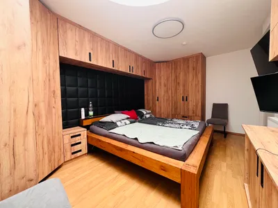 Genossenschaftswohnung - 4 Zimmer - ca.100qm, Loggia und Keller; Garagenplatz optional