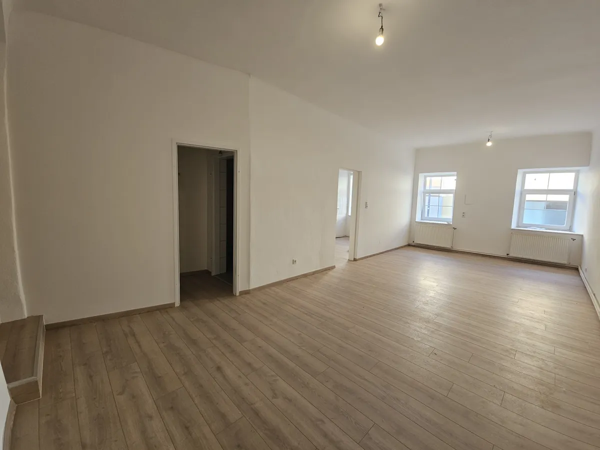 ERSTBEZUG - Generalsanierte Erdgeschosswohnung - Ansicht 2