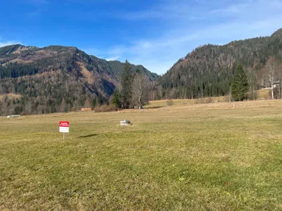 Grundstück kaufen in Zell am See – 1 841 m², € 220.000 – Bild 1 von 4
