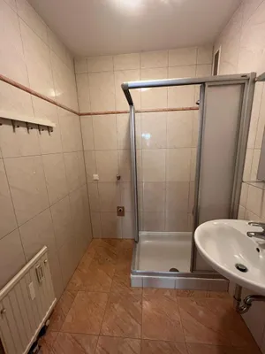 2-Zimmer-Wohnung mieten in Baden – 50 m², € 770 – Bild 7 von 7