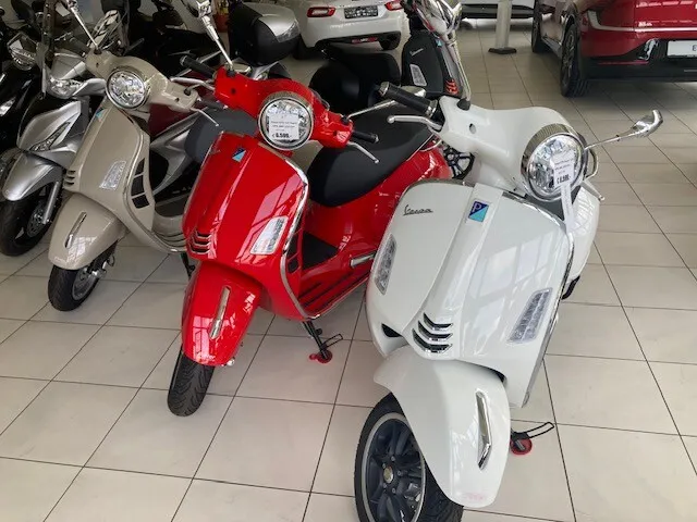Vespa GTS