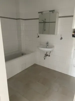2-Zimmer-Immobilie mieten in Baden – 55 m², € 749 – Bild 6 von 8