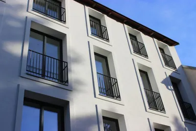 Hofgebäude + Maisonette + TERRASSE + nächst Semmelweisklinik!