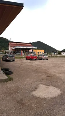 Immobilie mieten in Krems Land – 1 500 m², € 2.000 – Bild 6 von 6