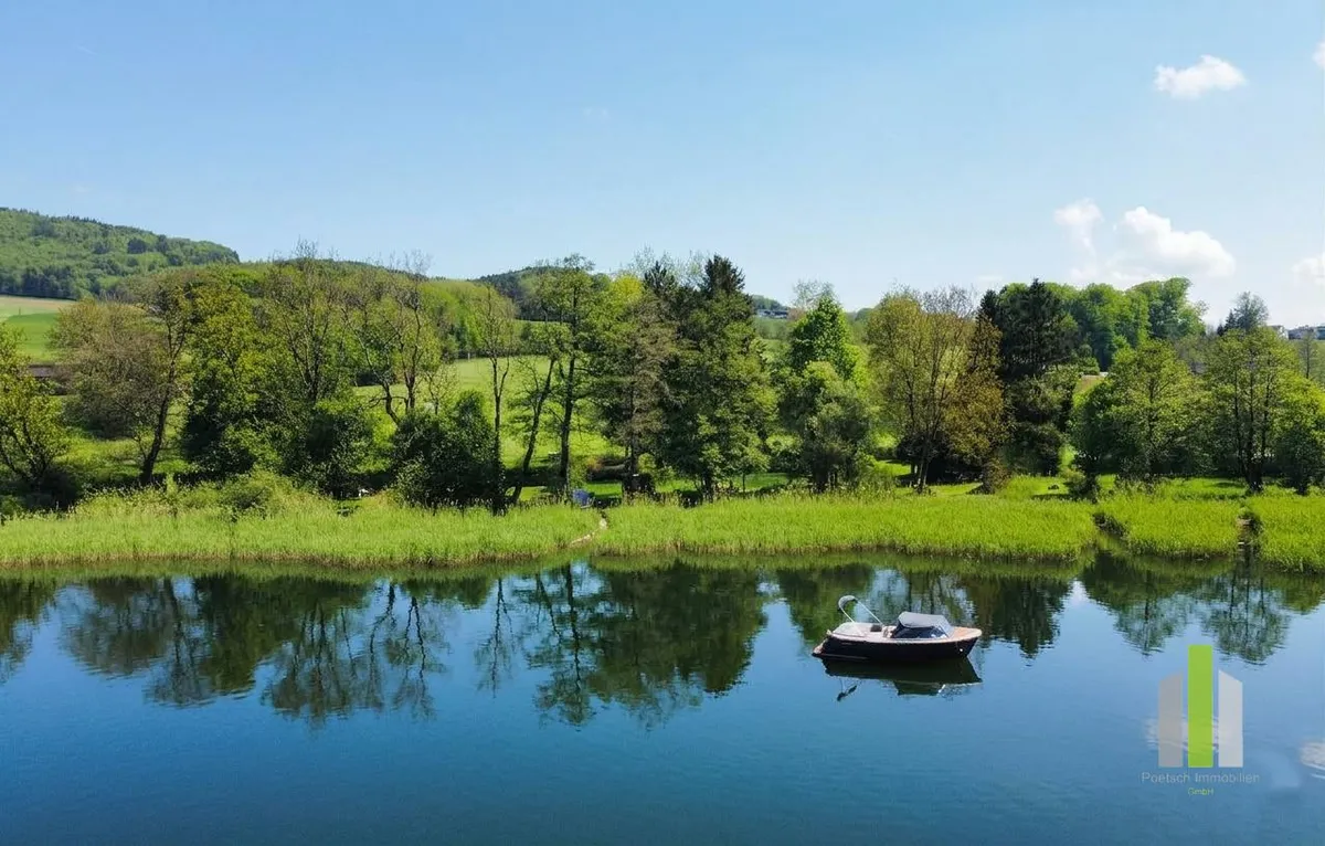 Direkt am Obertrumer See: Badegrundstück mit Steg, Boje & Weinfass-Schlafplatz - Ansicht 3