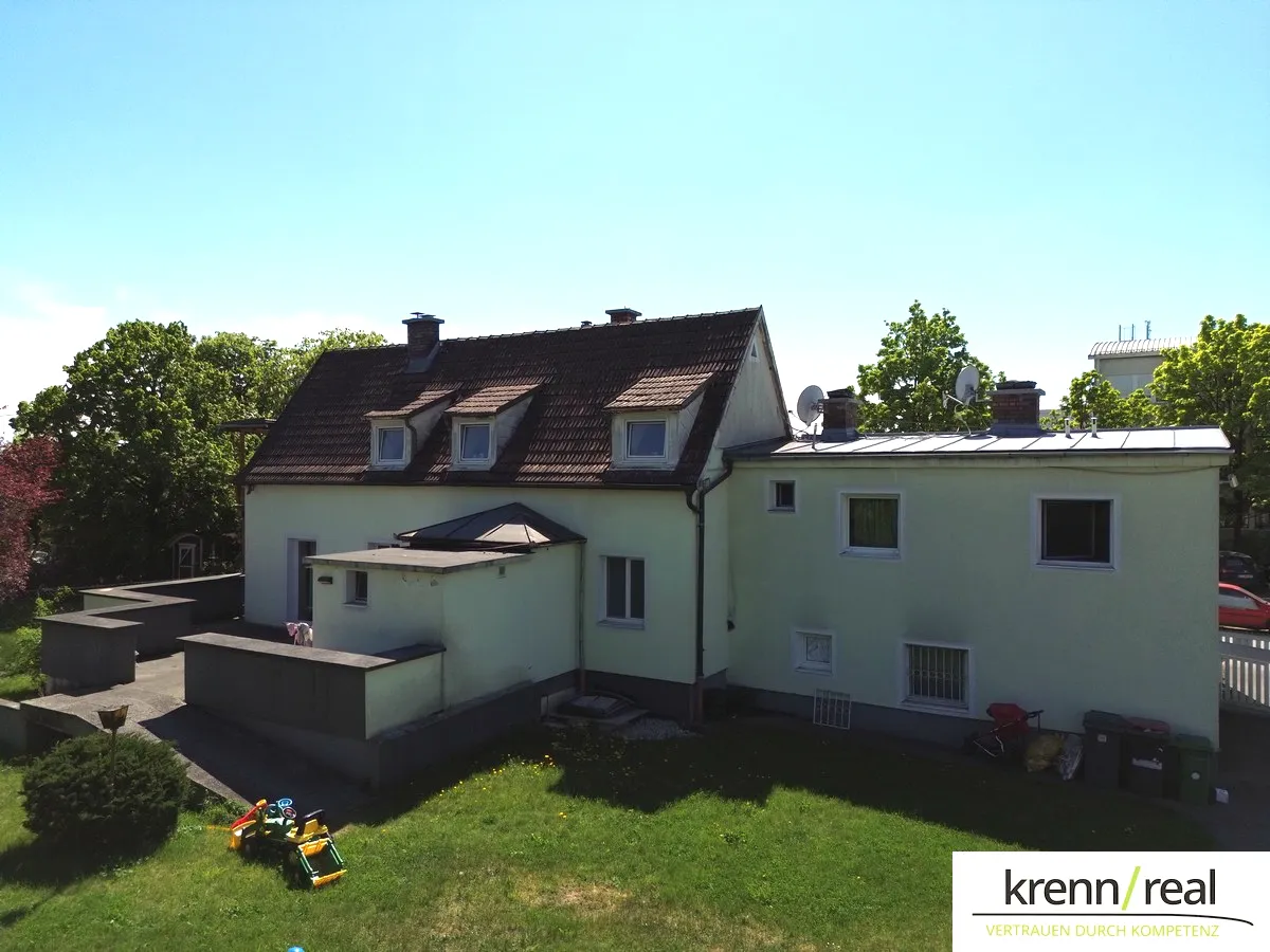 Vermietetes Wohnhaus mit Entwicklungspotenzial - Ansicht 3