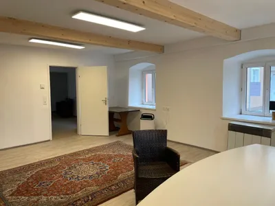 2-Zimmer-Gewerbeimmobilie mieten in Perg – 40 m², € 350 – Bild 2 von 9