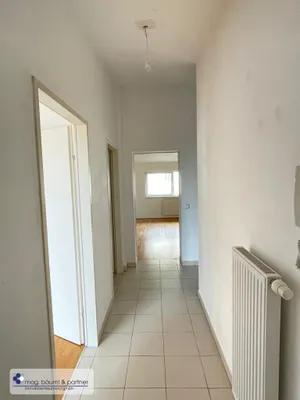 3 Zimmerwohnung mit Aussenfläche , Aussicht und Beschattung – Bild 3