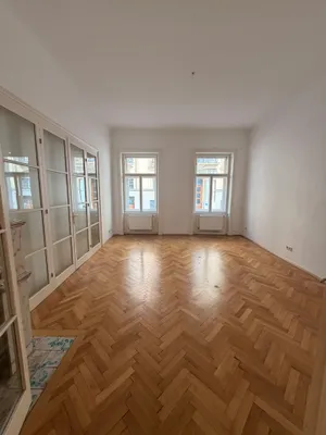 Charmante, große Altbauwohnung im Hochparterre – Bild 2