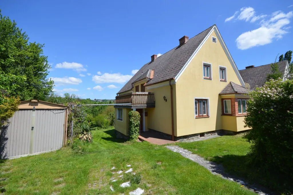 Gartenliebhaber aufgepasst - großzügiges Einfamilienhaus in Friedberg !, Friedberg