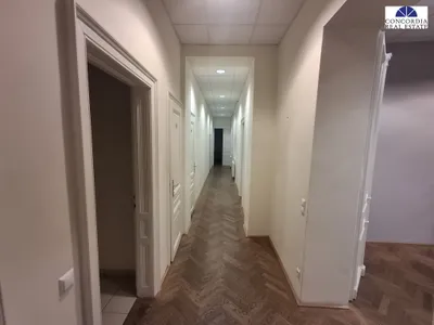 9-Zimmer-Gewerbeimmobilie mieten in Wien – 197 m², € 4.372 – Bild 7 von 12
