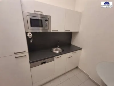 9-Zimmer-Gewerbeimmobilie mieten in Wien – 197 m², € 4.372 – Bild 9 von 12