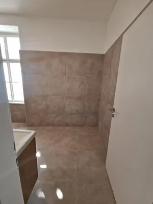 2-Zimmer-Wohnung mieten in Baden – 77,94 m², € 986 – Bild 5 von 11