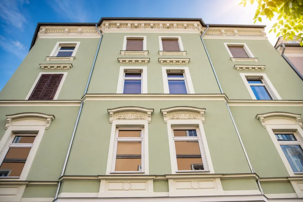 Eine echte Rarität mit zwei Adressen! Markantes Eckzinshaus direkt gegenüber der Kunstuniversität im Grazer Bezirk St. Leonhard - Ansicht 3