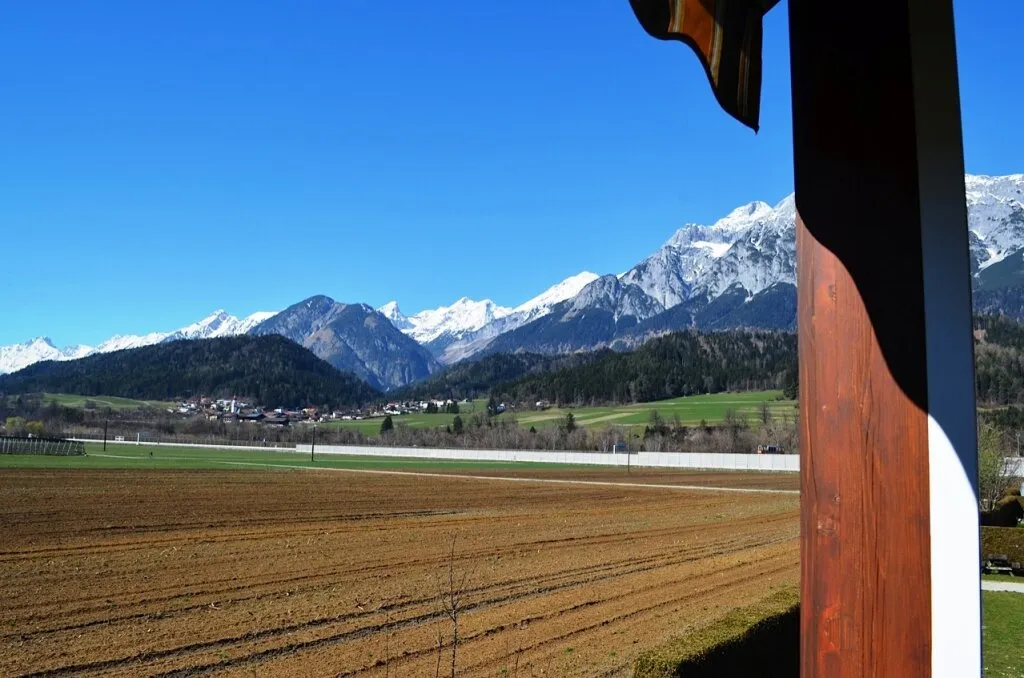 Traumhafte 4-Zimmer-Wohnung in Wattens: Terrasse, Garage und viel Platz , neuer Preis EUR 519.000.- ! - Ansicht 2