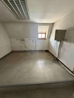 Gewerbeimmobilie mieten in Kirchdorf an der Krems – 243 m², € 1.920 – Bild 5 von 7