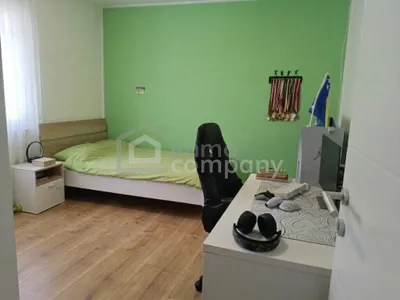5-Zimmer-Haus kaufen in Wiener Neustadt Land – 140 m², € 589.000 – Bild 8 von 12