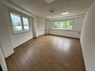 3-Zimmer-Gewerbeimmobilie mieten in Baden – 72 m², € 1.023 – Bild 4 von 6