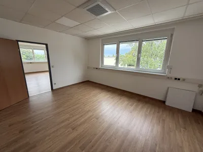 3-Zimmer-Gewerbeimmobilie mieten in Baden – 72 m², € 1.023 – Bild 3 von 6