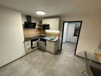 1-Zimmer-Gewerbeimmobilie mieten in Wels-Land – 18 m², € 14 – Bild 12 von 17