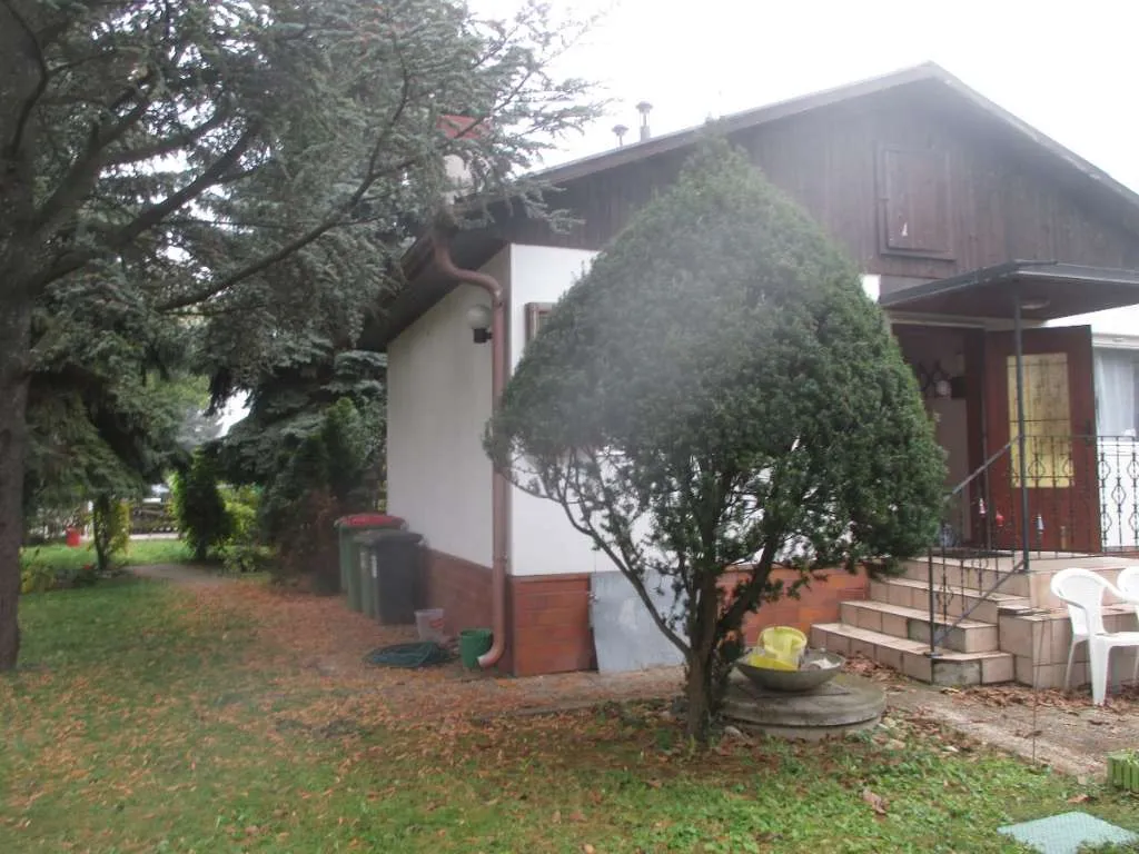 Wochenendhaus mit Altbaumbestand – pohled 2
