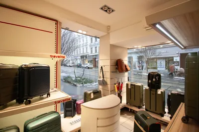 4-Zimmer-Gewerbeimmobilie mieten in Wien – 111 m², € 3.063 – Bild 2 von 5