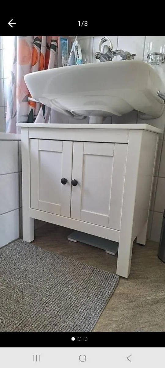 IKEA HEMNES Waschbeckenunterschrank, 2 Türen, weiß., € 69,- (1100 Wien)