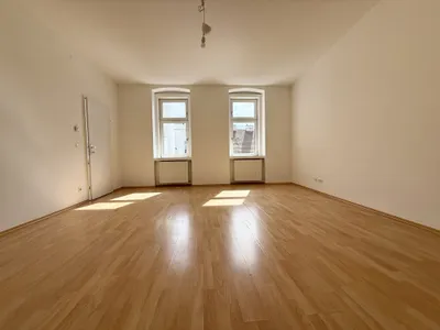 Helle 1-Zimmer Wohnung, 39m², 3. Etage, Lift, Fertigparkett, 588,59EUR Miete in 1140 Wien!