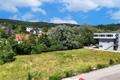 Immobilie kaufen in Sankt Pölten Land – 3 246 m², € 890.000 – Bild 2 von 5