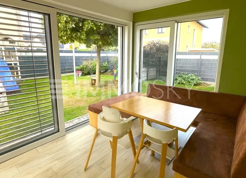 Beeindruckendes Wohnerlebnis am Stadtrand- mit Garten und Pool – pohled 3