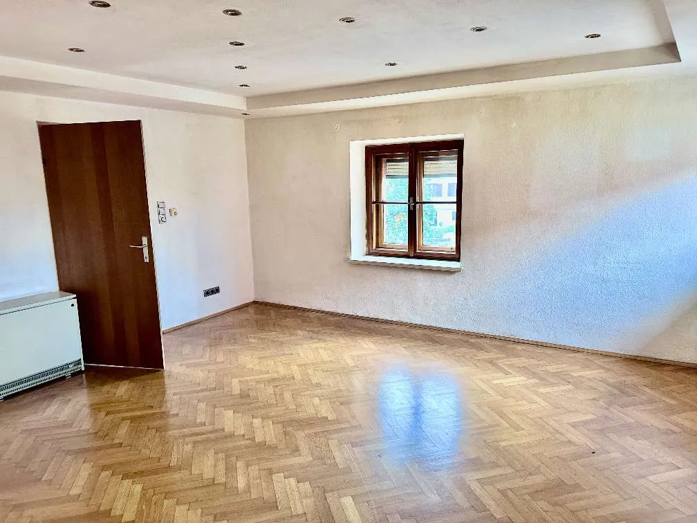 Ein grazer Altstadtflair in Lend: 77 m² Wohnung im 2. Stock nahe Lendplatz - Mariahilferplatz - Laubengang im Hof, 2 Zimmer plus Homeoffice, viel Potenzial zum Veredeln. – pohled 3