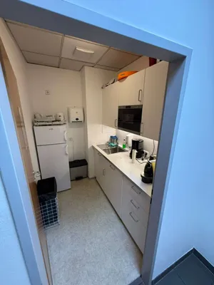 1-Zimmer-Gewerbeimmobilie mieten in Wien – 55 m², € 756 – Bild 6 von 9